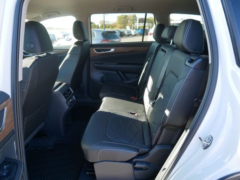 New 2026 Volkswagen Atlas SE image 10