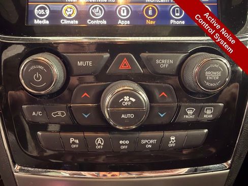 Used 2021 Jeep Grand Cherokee Laredo X image 29