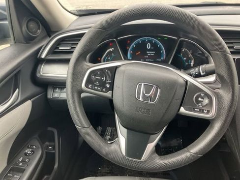 Used 2018 Honda Civic EX image 5