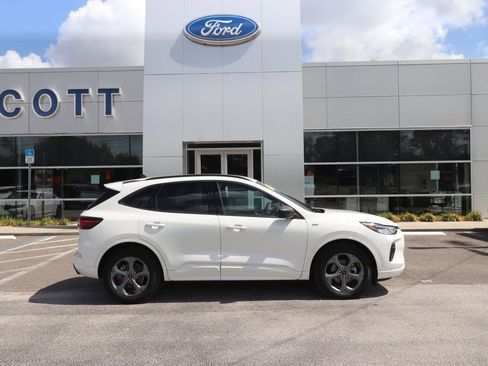 Certified 2024 Ford Escape ST-Line w/ Tech Pack #1 FWD image 17