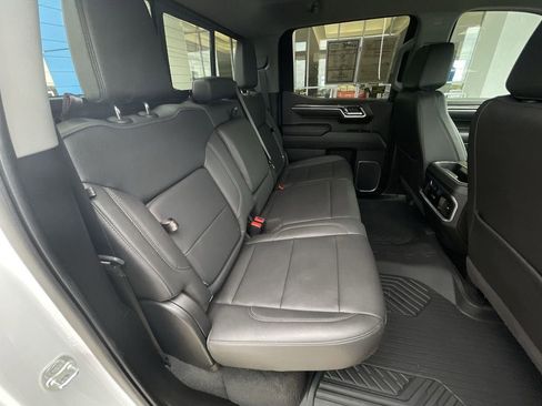 Used 2025 Chevrolet Silverado 1500 LTZ AWD/4WD image 25