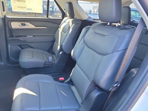 New 2026 Ford Explorer Active w/ Active Comfort Package image 13