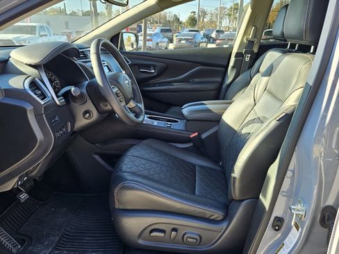 Used 2023 Nissan Murano Platinum w/ Cargo Package image 3