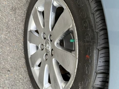 Used 2005 Toyota Avalon XLS FWD image 39
