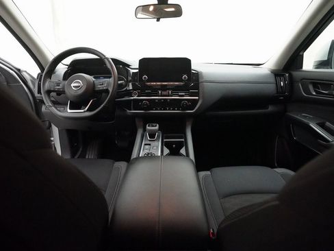 Certified 2024 Nissan Pathfinder SV image 18