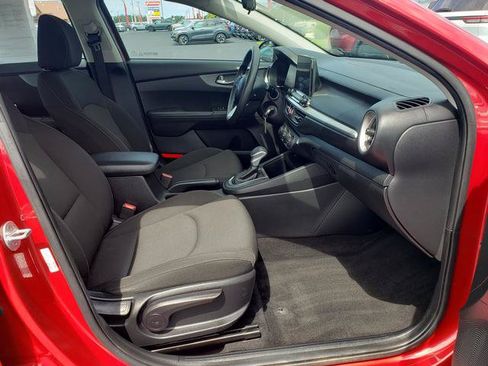 Certified 2021 Kia Forte LXS FWD image 16