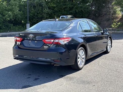 Used 2020 Toyota Camry LE FWD image 2