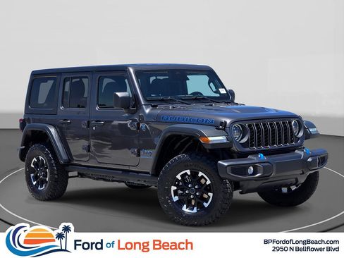 Used 2025 Jeep Wrangler Unlimited Rubicon 4xe w/ Convenience Group AWD/4WD image 1
