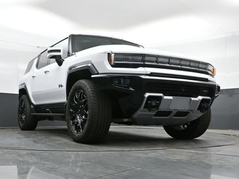 Used 2025 GMC Hummer EV 3X w/ LPO, Dark Essentials Package AWD/4WD image 41
