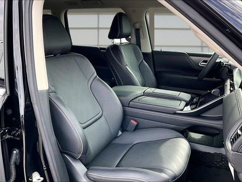 Used 2026 INFINITI QX80 Luxe w/ Cargo Package AWD/4WD image 7