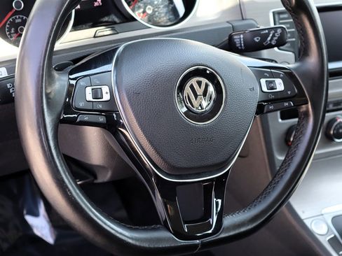 Used 2015 Volkswagen Golf TDI S FWD image 27