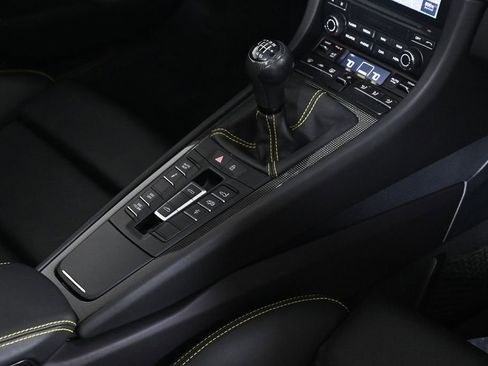 Certified 2019 Porsche 911 Speedster RWD image 22