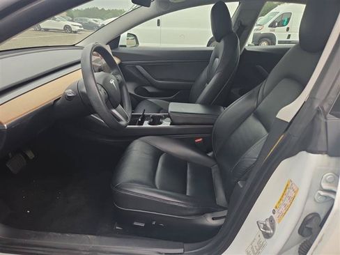 Used 2020 Tesla Model 3 Standard Range Plus RWD image 6