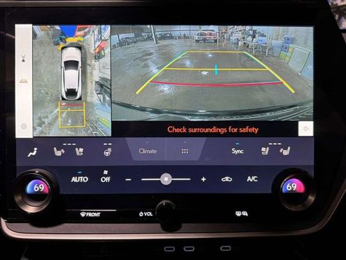 Used 2023 Lexus RZ 450e Premium image 16