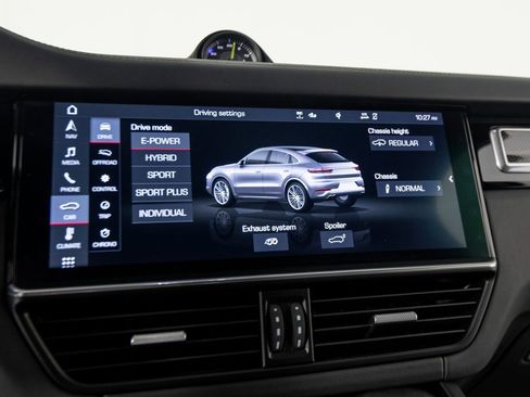 Certified 2020 Porsche Cayenne Turbo S image 26