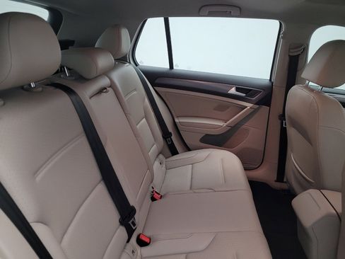 Used 2020 Volkswagen Golf 4-Door image 19