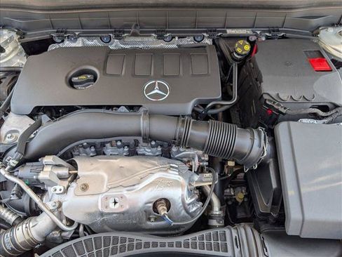 Used 2020 Mercedes-Benz GLB 250 image 21