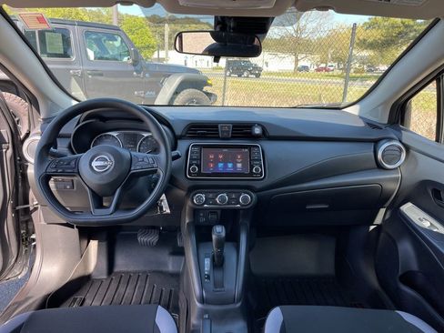 Used 2025 Nissan Versa S w/ S Plus Package image 8