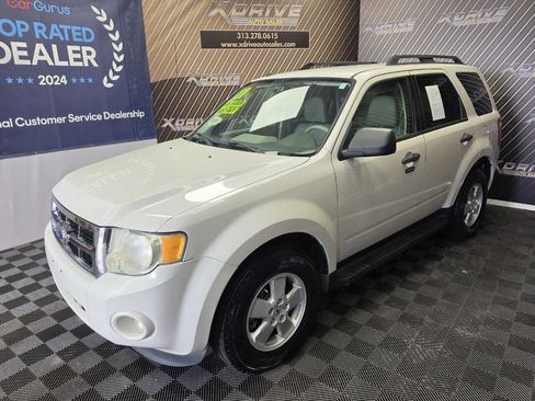 Used 2011 Ford Escape XLT FWD image 1