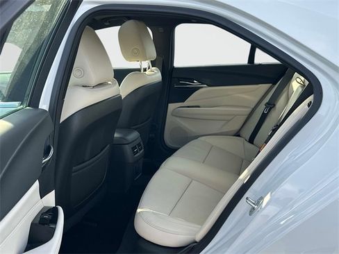 Used 2025 Cadillac CT4 Premium Luxury image 17