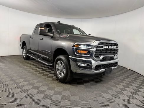 Used 2025 RAM 2500 Big Horn AWD/4WD image 3