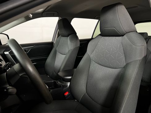 Used 2024 Toyota RAV4 XLE FWD image 13
