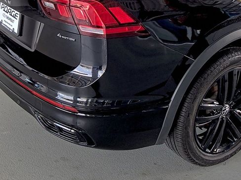 Used 2022 Volkswagen Tiguan SE R-Line AWD/4WD image 13
