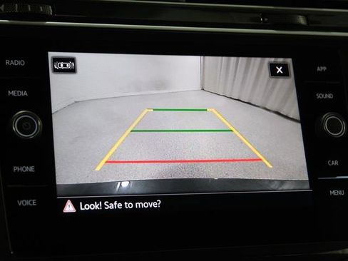 Certified 2024 Volkswagen Tiguan SE R-Line image 12