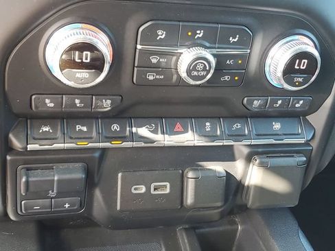 Used 2021 GMC Sierra 1500 SLT w/ SLT Premium Plus Package RWD image 24