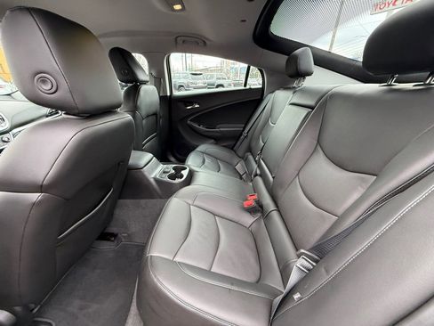 Used 2018 Chevrolet Volt Premier w/ Driver Confidence Package image 16