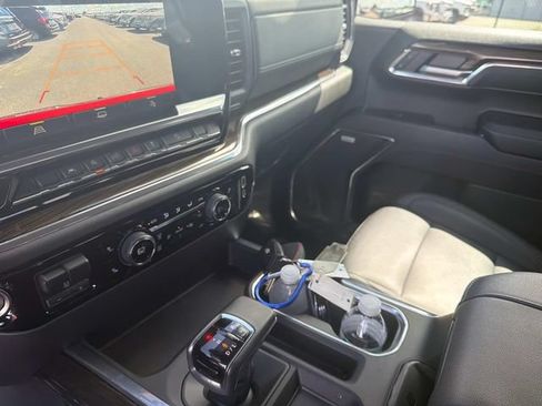 Used 2024 Chevrolet Silverado 1500 LT Trail Boss w/ Convenience Package II AWD/4WD image 20