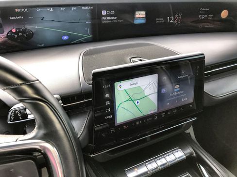 Used 2024 Lincoln Nautilus Premier w/ Jet Appearance Package image 18