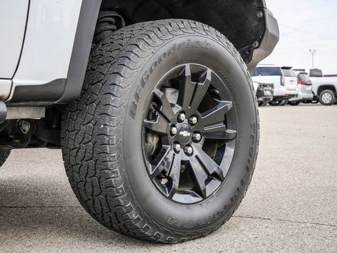 Used 2018 Chevrolet Colorado ZR2 w/ ZR2 Dusk Special Edition image 9