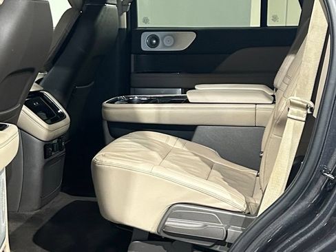 Used 2023 Lincoln Navigator Reserve AWD/4WD image 45