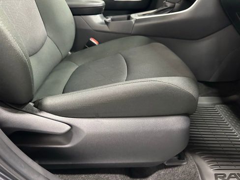 Used 2025 Toyota RAV4 XLE w/ Convenience Package image 55