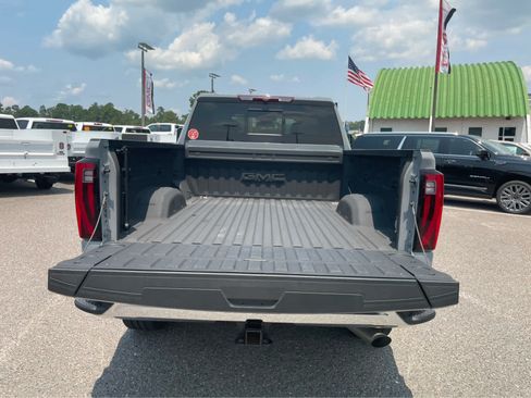 Used 2024 GMC Sierra 2500 SLT w/ SLT Premium Package RWD image 20