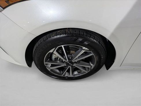 Used 2022 Kia Forte LXS image 24