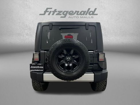 Used 2013 Jeep Wrangler Unlimited Sahara w/ Connectivity Group AWD/4WD image 4