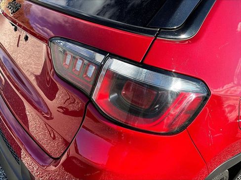 Used 2018 Jeep Compass Latitude image 25