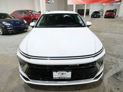 Used 2025 Hyundai Sonata SEL FWD image 3
