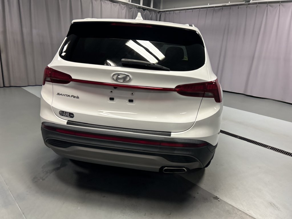 Used 2023 Hyundai Santa Fe SE FWD image 6