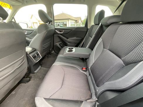 Used 2022 Subaru Forester Premium AWD/4WD image 31