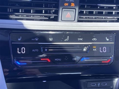 New 2026 Volkswagen Jetta SE image 24