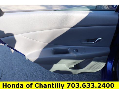 Used 2021 Hyundai Elantra SEL image 24