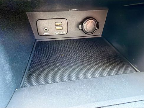 Used 2023 Subaru Crosstrek 2.0i Premium image 28