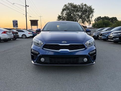 Used 2019 Kia Forte LXS FWD image 2