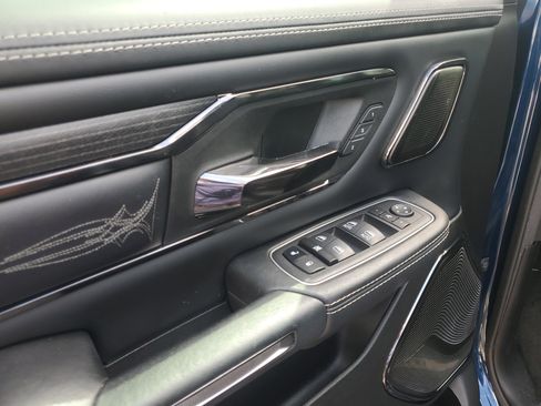 Used 2023 RAM 1500 Limited AWD/4WD image 12