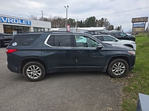 Used 2019 Chevrolet Traverse LT w/ LPO, Floor Liner Package AWD/4WD image 7