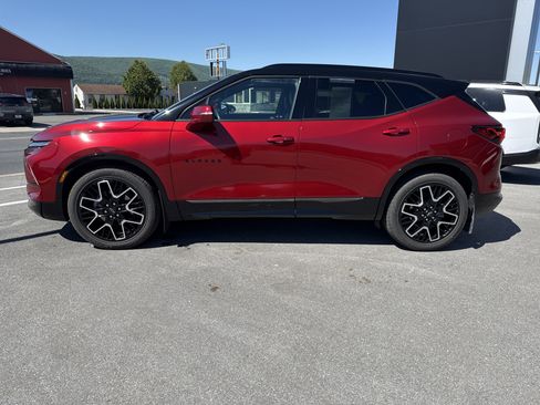 Used 2023 Chevrolet Blazer RS w/ Enhanced Convenience Package AWD/4WD image 7
