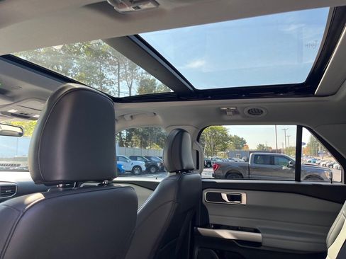 Used 2023 Ford Explorer XLT w/ Equipment Group 202A image 11